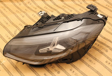 Laden Sie das Bild in den Galerie-Viewer, Frontscheinwerfer Mercedes-Benz Cla A1749064102 LED Links Scheinwerfer Headlight SCH8357111074hr