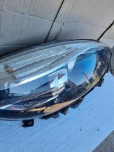 Laden Sie das Bild in den Galerie-Viewer, Frontscheinwerfer Renault Scenic 260106928R Rechts Scheinwerfer Headlight SCH8358579868ua