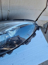 Laden Sie das Bild in den Galerie-Viewer, Frontscheinwerfer Renault Scenic 260106928R Rechts Scheinwerfer Headlight SCH8358579868ua