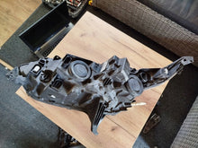 Laden Sie das Bild in den Galerie-Viewer, Frontscheinwerfer Ford Transit Connect DT1113W029AC Rechts Headlight SCH8375512528bg