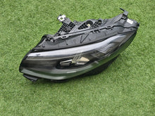 Laden Sie das Bild in den Galerie-Viewer, Frontscheinwerfer Mercedes-Benz Cla A1749064102 Links Scheinwerfer Headlight SCH8380631813ux