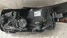 Laden Sie das Bild in den Galerie-Viewer, Frontscheinwerfer Kia Ceed J792111020 92102J1500 92101J1500 Ein Satz Headlight SCH8385352355ow