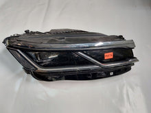 Laden Sie das Bild in den Galerie-Viewer, Frontscheinwerfer VW Touareg 761941082 LED Rechts Scheinwerfer Headlight SCH8395315553ad