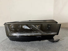 Load image into Gallery viewer, Frontscheinwerfer Skoda Octavia IV 5E4941016B LED Rechts Scheinwerfer Headlight SCH8395821170xb