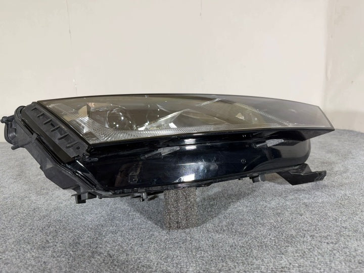 Frontscheinwerfer Skoda Octavia IV 5E4941016B LED Rechts Scheinwerfer Headlight SCH8395821170xb