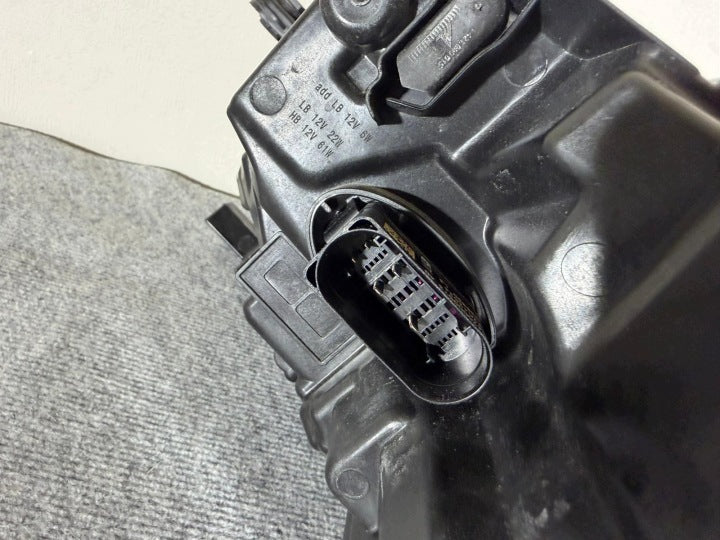 Frontscheinwerfer Skoda Octavia IV 5E4941016B LED Rechts Scheinwerfer Headlight SCH8395821170xb