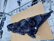 Laden Sie das Bild in den Galerie-Viewer, Frontscheinwerfer Nissan I Z ENV200 Rechts Scheinwerfer Headlight SCH8396240894ww