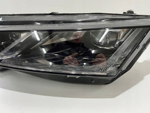 Laden Sie das Bild in den Galerie-Viewer, Frontscheinwerfer Skoda Octavia IV 5E4941015A LED Links Scheinwerfer Headlight SCH8397195533co