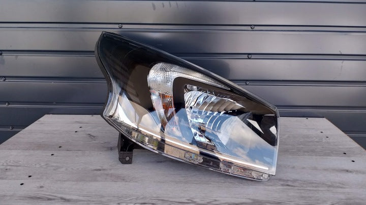 Frontscheinwerfer Renault Trafic III 260102107R Rechts Scheinwerfer Headlight SCH8401178118ea