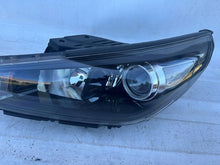 Laden Sie das Bild in den Galerie-Viewer, Frontscheinwerfer Hyundai I30 III 92101G4060 Xenon Links Scheinwerfer Headlight SCH8404567420re