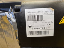 Laden Sie das Bild in den Galerie-Viewer, Frontscheinwerfer Mercedes-Benz W166 A1668207561 Xenon Links Headlight SCH8409225044ln