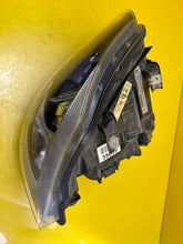 Laden Sie das Bild in den Galerie-Viewer, Frontscheinwerfer BMW 3 E91 E90 6942743 Xenon Links Scheinwerfer Headlight SCH8409235769tg