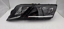 Laden Sie das Bild in den Galerie-Viewer, Frontscheinwerfer Skoda Octavia III 5E1941015D LED Links Scheinwerfer Headlight SCH8422003485ne