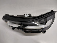 Laden Sie das Bild in den Galerie-Viewer, Frontscheinwerfer Renault Captur II 260604753R Links Scheinwerfer Headlight SCH8432172892bo