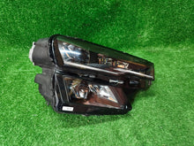 Laden Sie das Bild in den Galerie-Viewer, Frontscheinwerfer Skoda Karoq 57B941036B Rechts Scheinwerfer Headlight SCH8433374630ps