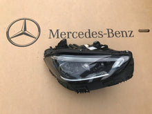 Laden Sie das Bild in den Galerie-Viewer, Frontscheinwerfer Mercedes-Benz W206 A2069068003 LED Rechts Headlight SCH8436304996zh