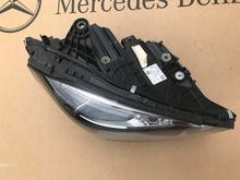 Laden Sie das Bild in den Galerie-Viewer, Frontscheinwerfer Mercedes-Benz W206 A2069068003 LED Rechts Headlight SCH8436304996zh
