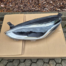 Laden Sie das Bild in den Galerie-Viewer, Frontscheinwerfer Ford Fiesta I L1BB-13E015-GB Links Scheinwerfer Headlight SCH8438437837mz