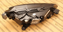 Laden Sie das Bild in den Galerie-Viewer, Frontscheinwerfer Skoda Superb III 3V1941015 LED Links Scheinwerfer Headlight SCH8438687799ex