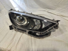 Load image into Gallery viewer, Frontscheinwerfer Toyota Yaris 0106370 Rechts Scheinwerfer Headlight SCH8438864646pb