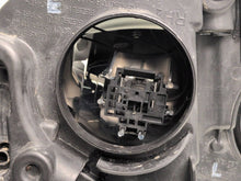 Laden Sie das Bild in den Galerie-Viewer, Frontscheinwerfer Ford Focus BM5113W029 Rechts Scheinwerfer Headlight SCH8442088486ck