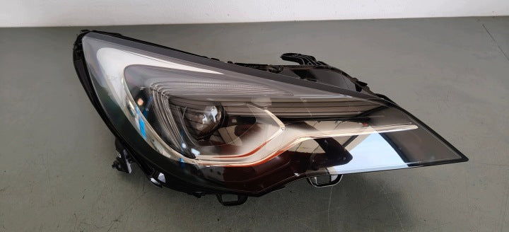 Frontscheinwerfer Opel Astra 39228806 Xenon Rechts Scheinwerfer Headlight SCH8448991341xj