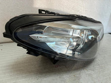 Laden Sie das Bild in den Galerie-Viewer, Frontscheinwerfer BMW 5 F10 7317132 Xenon Rechts Scheinwerfer Headlight SCH8462995332yk