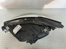 Laden Sie das Bild in den Galerie-Viewer, Frontscheinwerfer BMW 5 F10 7317132 Xenon Rechts Scheinwerfer Headlight SCH8462995332yk