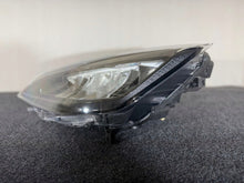 Laden Sie das Bild in den Galerie-Viewer, Frontscheinwerfer Seat Ibiza I V 6F1941005F Links Scheinwerfer Headlight SCH8466560491zw