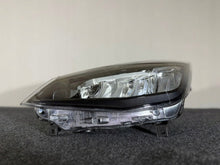 Laden Sie das Bild in den Galerie-Viewer, Frontscheinwerfer Seat Ibiza I V 6F1941005F Links Scheinwerfer Headlight SCH8466560491zw