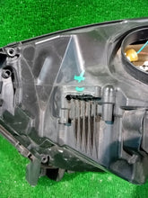 Laden Sie das Bild in den Galerie-Viewer, Frontscheinwerfer Renault Captur I 260103714R Rechts Scheinwerfer Headlight SCH8469626805kq