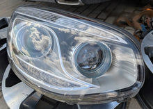 Laden Sie das Bild in den Galerie-Viewer, Frontscheinwerfer Kia Soul 92102-E4 LED Rechts Scheinwerfer Headlight SCH8472432202vi