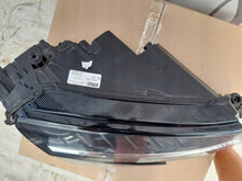 Load image into Gallery viewer, Frontscheinwerfer Skoda Karoq 57B941016D Rechts Scheinwerfer Headlight SCH8490433991zs