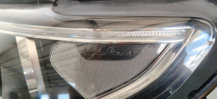 Frontscheinwerfer Alfa Romeo Stelvio 50559300 Xenon Links Scheinwerfer Headlight SCH8503312075iw