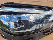Laden Sie das Bild in den Galerie-Viewer, Frontscheinwerfer Mercedes-Benz W206 A2069062204 LE19A6438 Rechts Headlight SCH8506567186bd