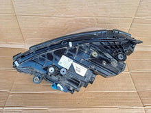 Laden Sie das Bild in den Galerie-Viewer, Frontscheinwerfer Mercedes-Benz W206 A2069062204 LE19A6438 Rechts Headlight SCH8506567186bd
