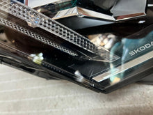 Load image into Gallery viewer, Frontscheinwerfer Skoda Octavia IV 5E4941036 Full LED Rechts Headlight SCH8512819022cy