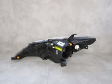 Laden Sie das Bild in den Galerie-Viewer, Frontscheinwerfer Toyota Auris 81110-02E40 Xenon Rechts Scheinwerfer Headlight SCH8525190276ou