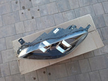 Laden Sie das Bild in den Galerie-Viewer, Frontscheinwerfer Ford Kuga LV4B-13E017-AH Links Scheinwerfer Headlight SCH8525685372nj