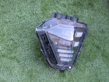 Laden Sie das Bild in den Galerie-Viewer, Frontscheinwerfer Hyundai Kona 92101BE100 Links Scheinwerfer Headlight SCH8528212426ed