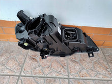 Laden Sie das Bild in den Galerie-Viewer, Frontscheinwerfer BMW X5 E70 7221895 Xenon Links Scheinwerfer Headlight SCH8536437884vf
