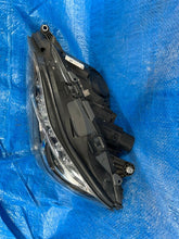 Laden Sie das Bild in den Galerie-Viewer, Frontscheinwerfer Mercedes-Benz W212 A2129063103 Links Scheinwerfer Headlight SCH8537703845dr