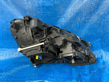 Laden Sie das Bild in den Galerie-Viewer, Frontscheinwerfer Mercedes-Benz W212 A2129063103 Links Scheinwerfer Headlight SCH8537703845dr
