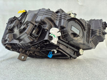 Laden Sie das Bild in den Galerie-Viewer, Frontscheinwerfer Mercedes-Benz W247 A2479064204 Rechts Scheinwerfer Headlight SCH8544956254yg