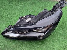 Laden Sie das Bild in den Galerie-Viewer, Frontscheinwerfer Peugeot 89914773 Links Scheinwerfer Headlight SCH8557761951rf