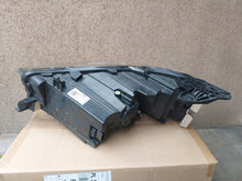 Laden Sie das Bild in den Galerie-Viewer, Frontscheinwerfer Opel Corsa F 9869000080 9851263780 LED Ein Satz Headlight SCH8557823778mv