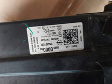 Laden Sie das Bild in den Galerie-Viewer, Frontscheinwerfer Opel Corsa F 9869000080 9851263780 LED Ein Satz Headlight SCH8557823778mv