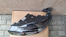 Laden Sie das Bild in den Galerie-Viewer, Frontscheinwerfer Opel Corsa F 9869000080 9851263780 LED Ein Satz Headlight SCH8557823778mv
