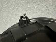 Laden Sie das Bild in den Galerie-Viewer, Frontscheinwerfer Ford Focus MK7B-13E014-EB Xenon Rechts Scheinwerfer Headlight SCH8559275379in