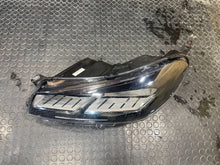 Laden Sie das Bild in den Galerie-Viewer, Frontscheinwerfer Toyota Proace Verso 149R00 Ein Satz Scheinwerfer Headlight SCH8568487151qz